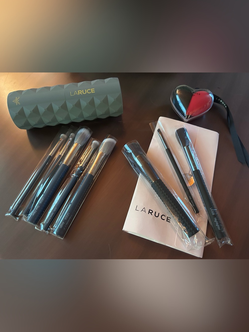 LARUCE BRUSH BUNDLE